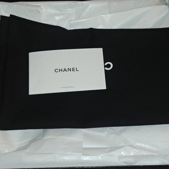 Chanel Lambskin and Velvet ankle boots - Picture 10 of 12